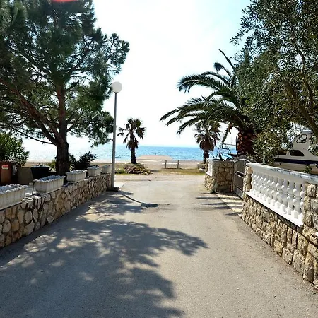 Delphin Apartman *