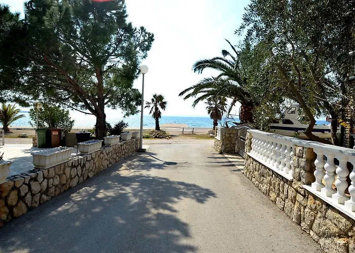 Delphin Апартаменты *